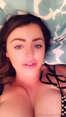 Sophie Dee Nip Slip ADULT WEBCAMS Premium Porn Live Porn