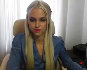 0milana0 very sexy slim teen blonde free private show