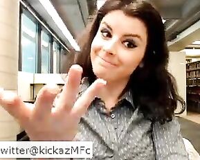 Kickaz nice girl free webcam show