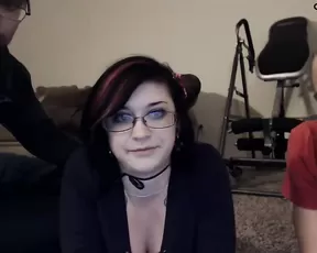 Justy brunette sexy_aymee's threesome and blowjob 2 facials webcam video
