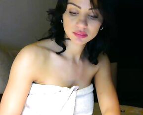 Busty hot brunette Xxxwildcatxxx in private webcam show