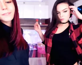 Hottminx beautiful teen brunette webcam show