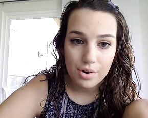 Runningman93 sexy girl in free webcam show