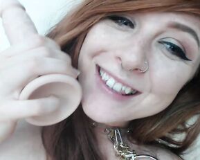 Arabella_fae sexy redhead girl in bed masturbate DP webcam show