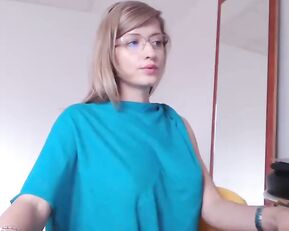 Sophiesticated slim busty blonde free webcam show