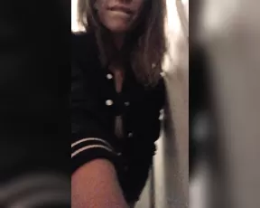 Niki_Skylar busty hot girl finger pussy in private premium video