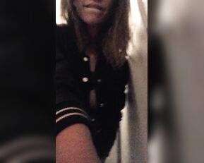 Niki_Skylar busty hot girl finger pussy in private premium video