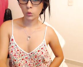 Sysysweet small tits brunette vibrating pussy webcam show