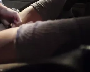 Emilylynne drive and get finger pussy from BF in private premium video