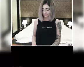 elisa pussy flash