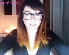 Val3rysex redhead milf in glasses fingering pussy webcam show