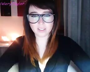 Val3rysex redhead milf in glasses fingering pussy webcam show