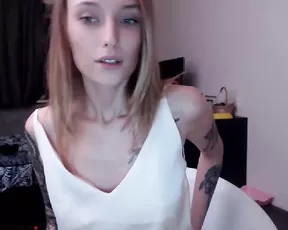Deep-throating and brunette busting