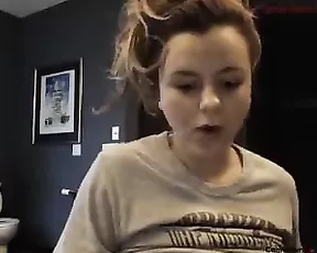 Two people are fucking on the bed