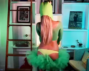Webcam cutie works that hard cock for cum