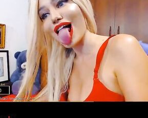 HotSasHa sex bomb teen blonde masturbate in bed webcam show