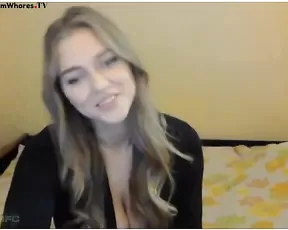 Kensie_K sexy teen blonde show naked tits webcam show