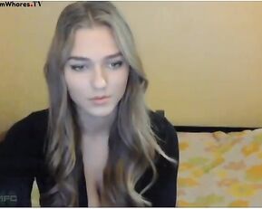 Kensie_K sexy teen blonde show naked tits webcam show