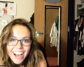 Kamrenkelly sexy nude teen in glasses fingering webcam show
