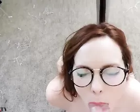 Holding the cam and fucking