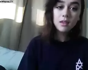 Cherrypieland sexy teen brunette show face webcam show