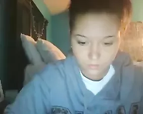 Tori22 juicy teen in free private show