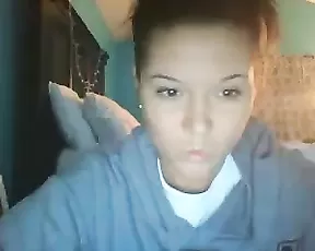 Tori22 juicy teen in free private show