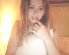 Jacky_smith young girl finger sweet pussy webcam show
