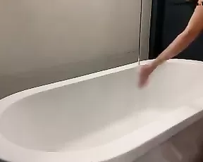 MFC Sid_ney bath show
