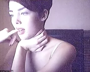 Fitness model Rosie Robinson getting naked on cam