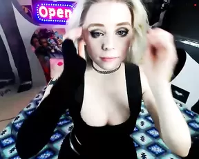 goldengoddessxxx, topless, flashing, cosplay, blonde