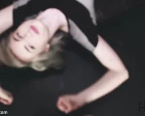 ManyVids Hayliexo First Time Fucking Premium Video HD