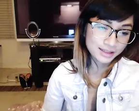 Jwwbooth teen latina in glasses free webcam show