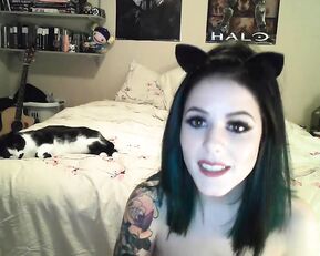 Warriorqueenn tattoo slim and sexy brunette webcam show