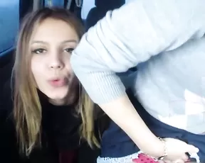 Mezmeranda young sexy lesbians kissing webcam show