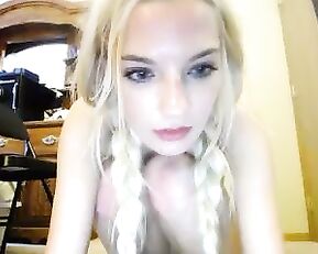Tinyprincess18 beauty blonde insert gigant dildo in pussy in webcam show