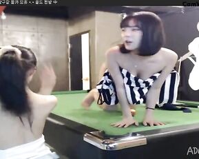 Korean play on pool table