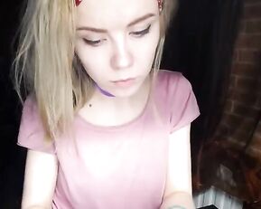 o_arlin_o young little teen blonde free teasing webcam show