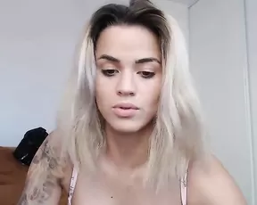 Candyhips busty tattoo milf blonde hot fingering webcam show