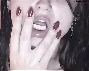deliciouscris - her best show