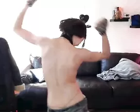 Tia_Asaka sexy dance