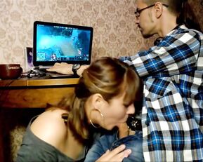DOTA 2 sexy milf make blowjob her BF webcam show