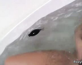 RoxyRaye juicy hot girl masturbate in bath webcam show