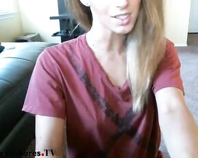 Miss_bee small tits slim teen vibrating her clit webcam show