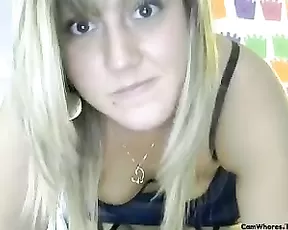 tylerashay juicy milf blonde in bed play with her pussy webcam show
