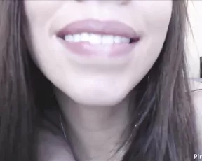 ManyVids BellaBrookz Bed Striptease Premium Video HD