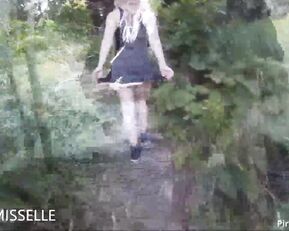 LITTLEMISSELLE FOREST FLASHING AND FUCKING