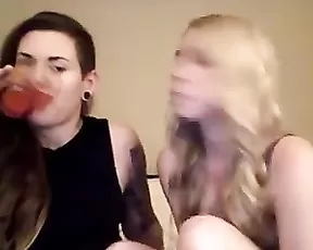 Lipstick_loverz tattoo sexy girls in free private show