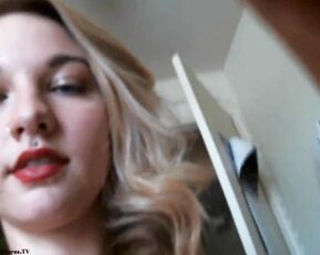 LilyIvy tasty naked blonde play with wet pussy in bed webcam show