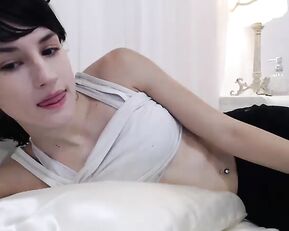 Aynmarie slim teen brunette finger wet pussy in bed webcam show
